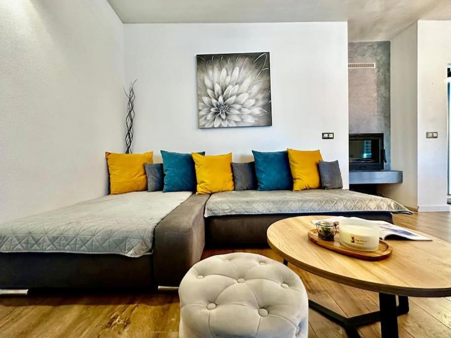 Holiday&Suite Klanac فير المظهر الخارجي الصورة