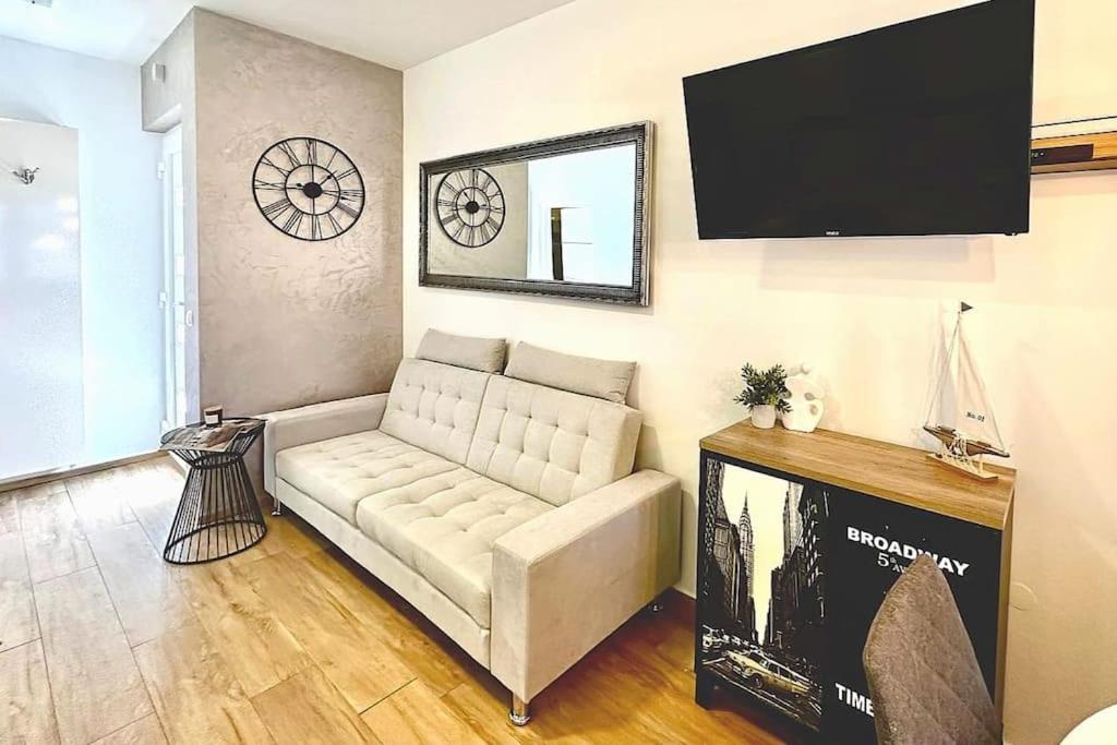 Holiday&Suite Klanac فير المظهر الخارجي الصورة